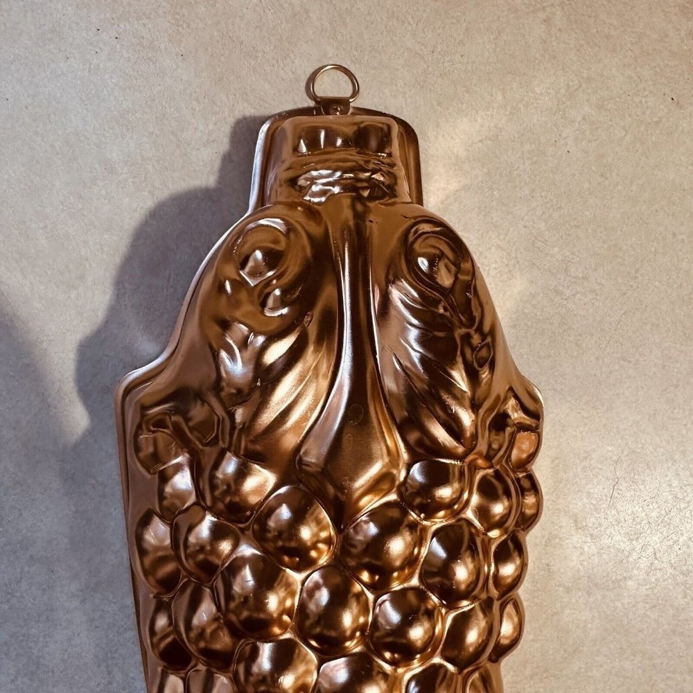 Copper Color Aluminum Grapes Design Jello Mold Wall Hanging Farmhouse Décor 4Cup - Picture 5 of 13